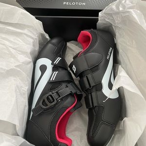 Peloton cycling shoes size 41 (women’s 10/men’s 8)